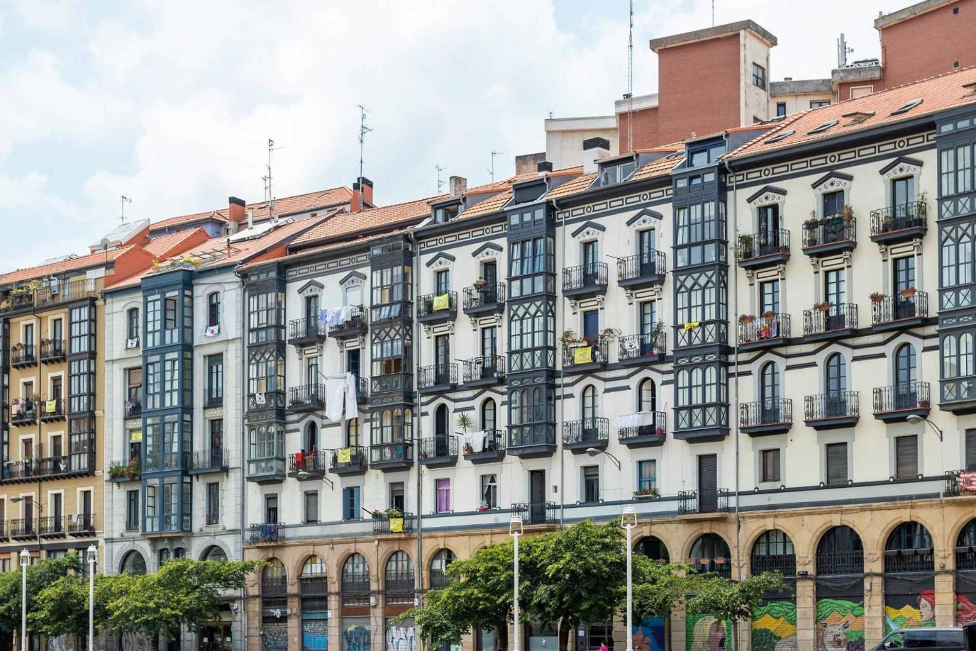 Old Town Core Next To Plaza Nueva Билбао Екстериор снимка